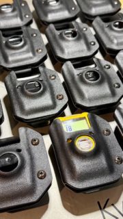 Merci au Centre de Secours et d’Urgences @csu_sion_team de la ville de Sion @sioncapitale pour leur confiance.
Ici une série d’étuis pour détecteur monogaz pour ambulanciers 🚑
Protection complète de l’appareil, avec bouton et écran accessibles.#secourisme #ambulancier #paramedic #custommade #kydex