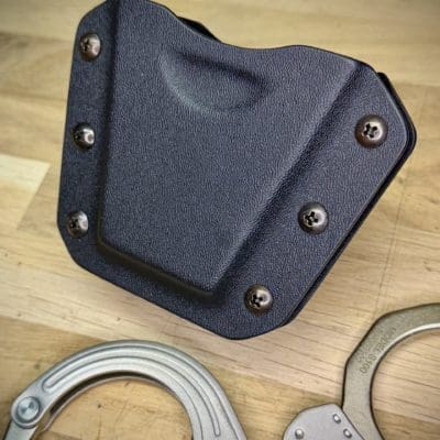 Porte-menotte (handcuffs) en kydex, pour les pros